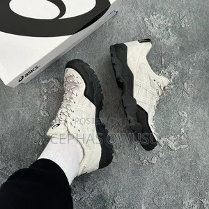 Asics Gel-Pickas Sneakers