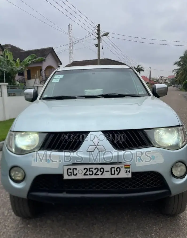 Mitsubishi L200 2009 Silver