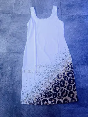 Women's Scoop Neck Sleeveless Bodycon Midi Dress