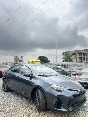Toyota Corolla XSE 4dr Sedan (1.8L 4cyl CVT) 2017 Gray