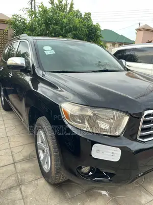 Toyota Highlander Base 2010 Black
