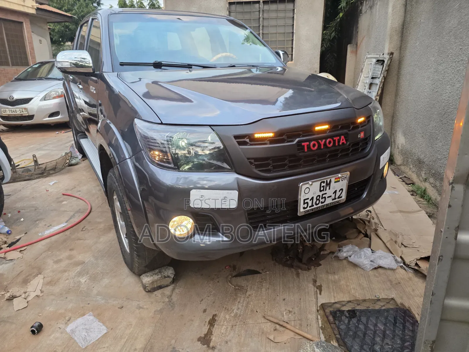 Toyota Hilux 2012 White