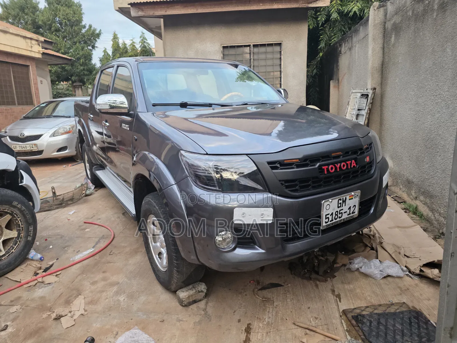 Toyota Hilux 2012 White