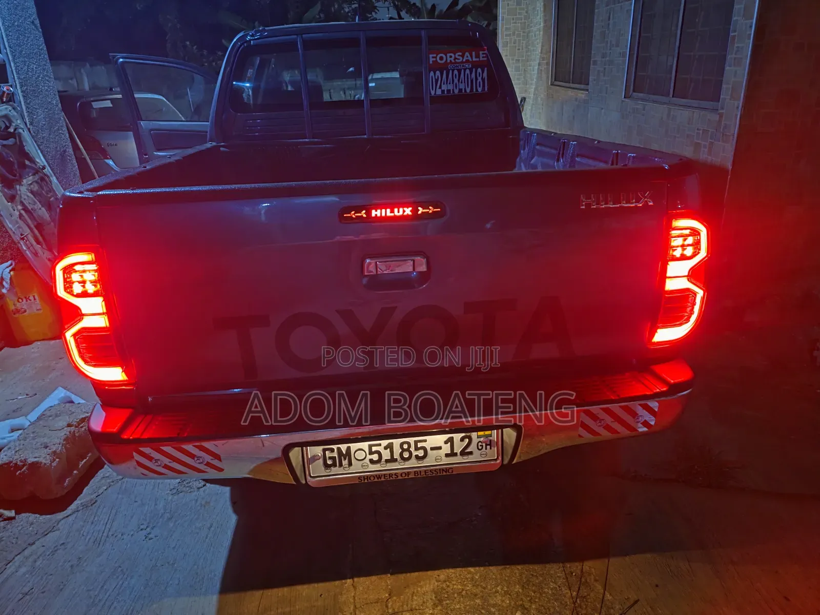 Toyota Hilux 2012 White