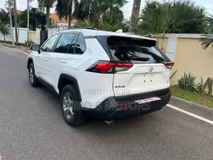 Toyota RAV4 2024 White