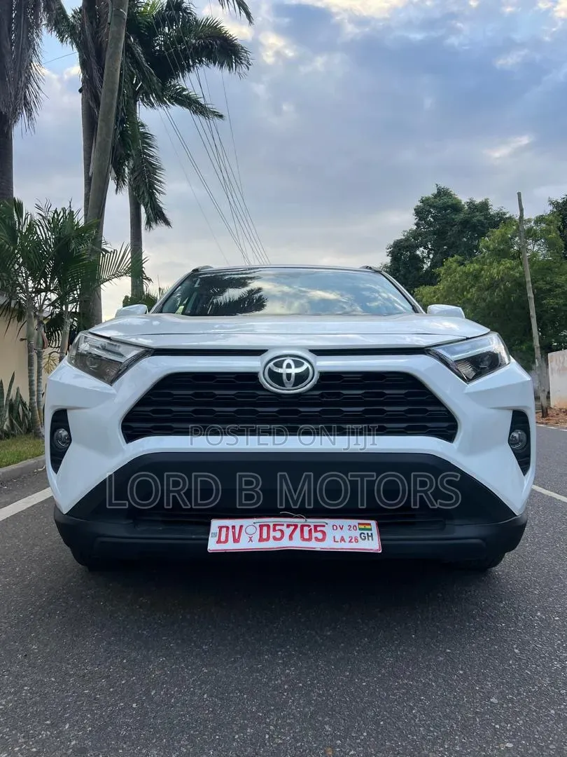 Toyota RAV4 2024 White