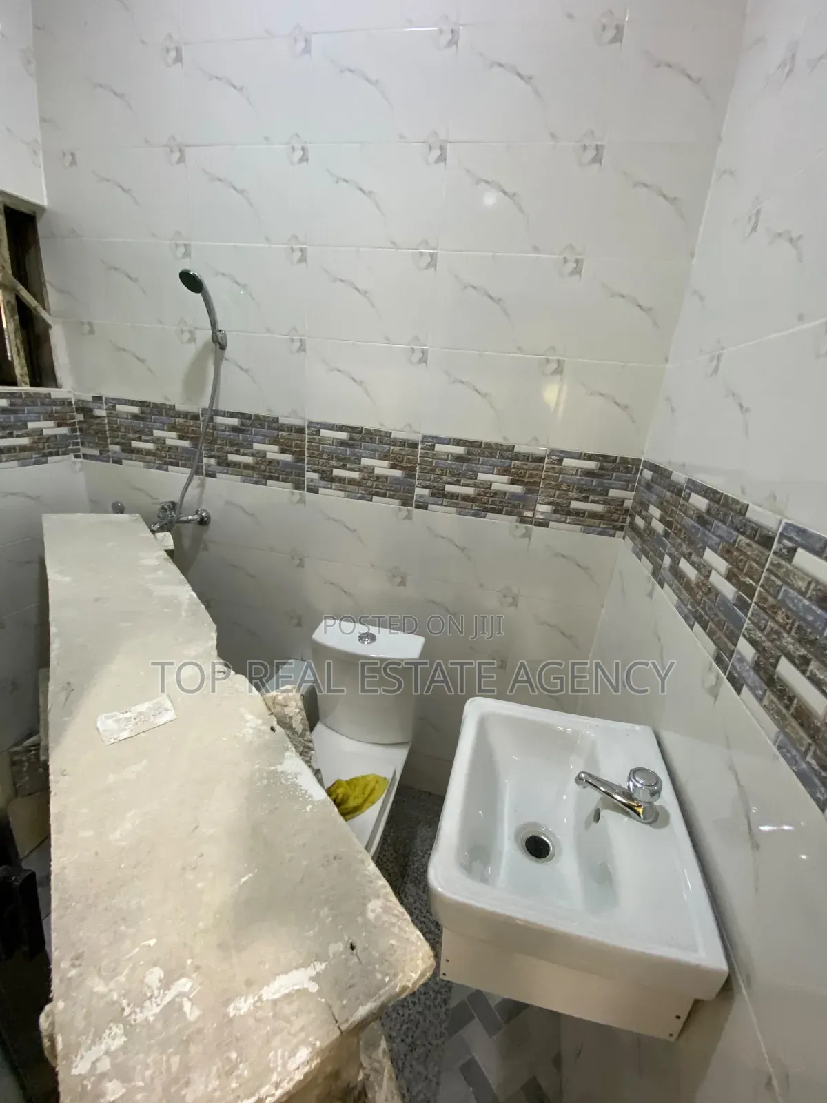 2bdrm Apartment in Asofa, Ofankor for rent