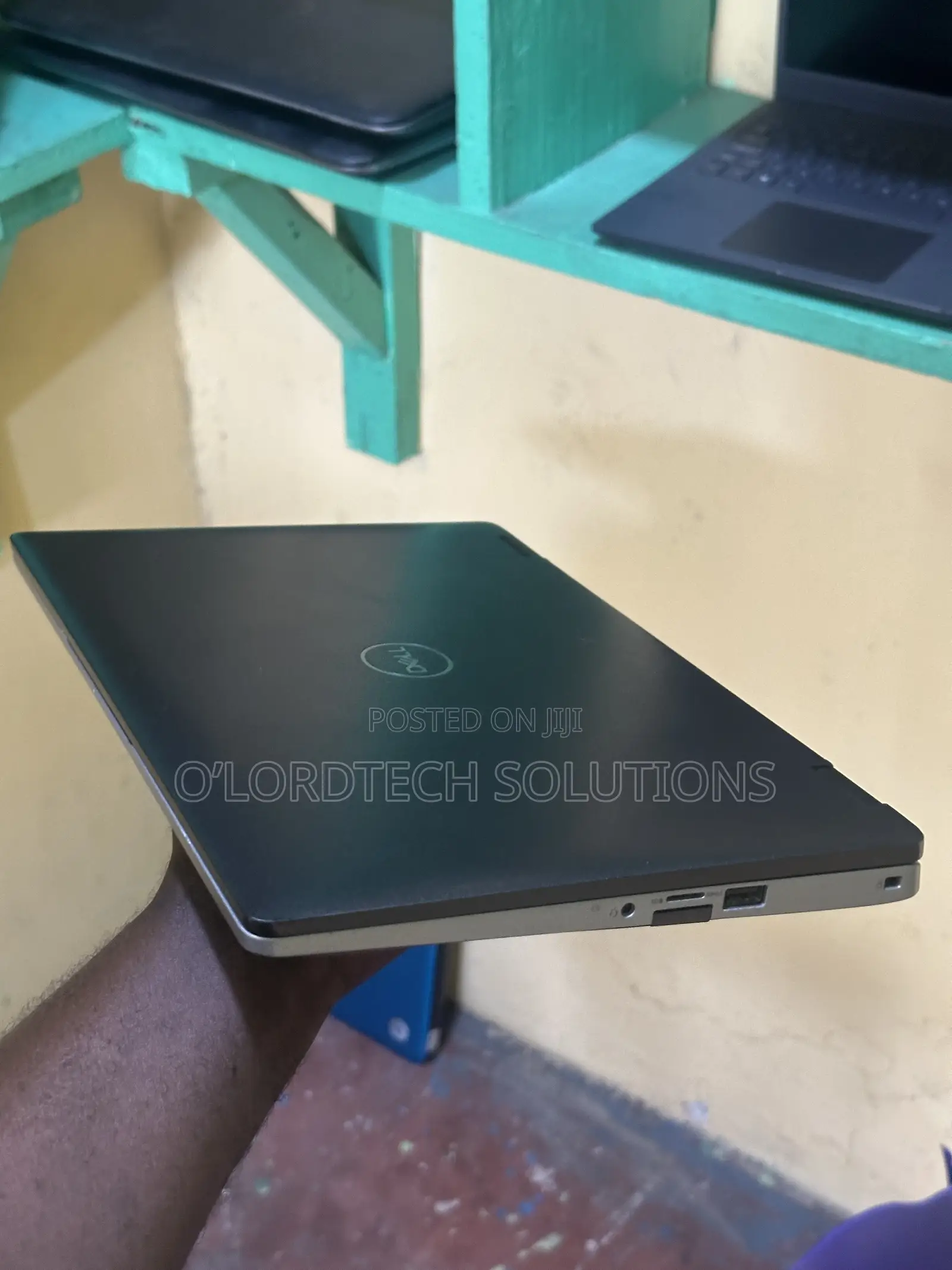 Laptop Dell Latitude 5300 2-in-1 16GB Intel Core i7 SSD 256GB