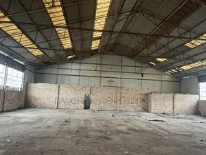 1,000 SQM Warehouse for Rent in Atonsu