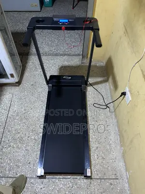 Fast Treadmill + Display Board