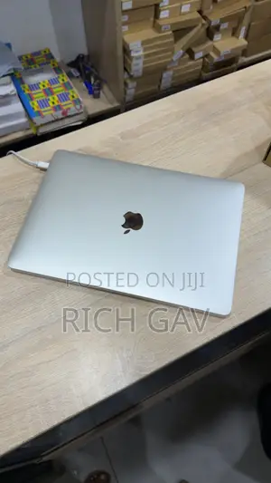 Laptop Apple MacBook Pro 2019 16GB Intel Core i7 SSD 512GB