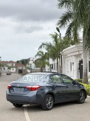Toyota Corolla LE Premium 4dr Sedan (1.8L 4cyl CVT) 2016 Gray