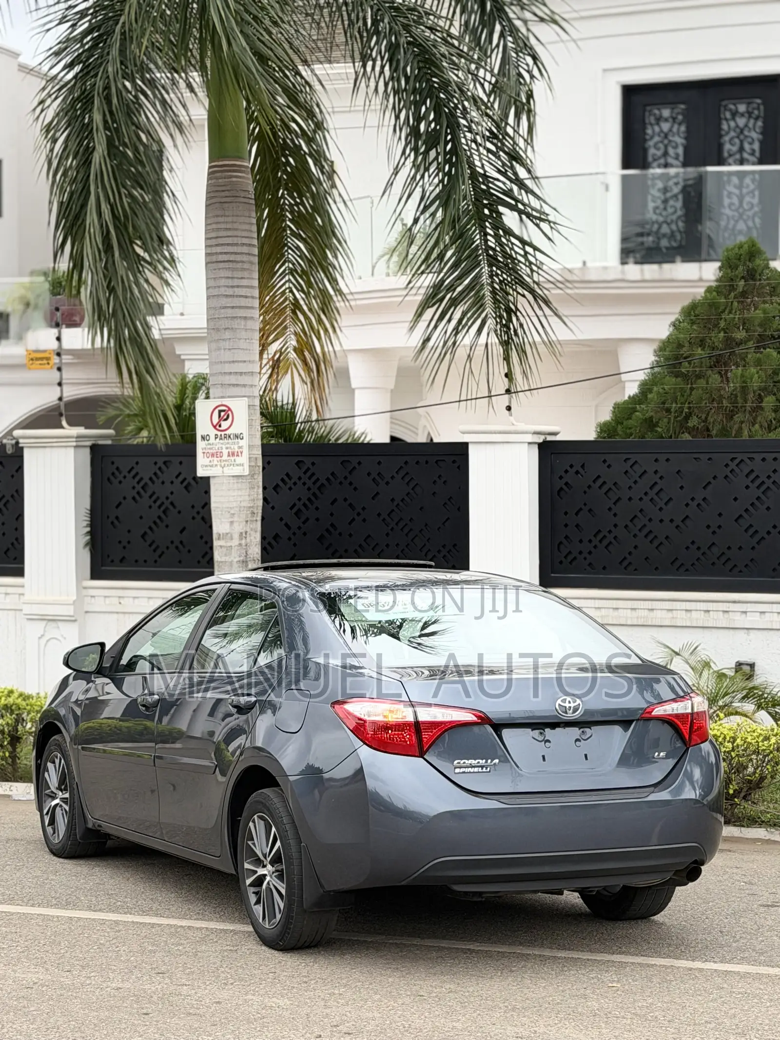 Toyota Corolla LE Premium 4dr Sedan (1.8L 4cyl CVT) 2016 Gray