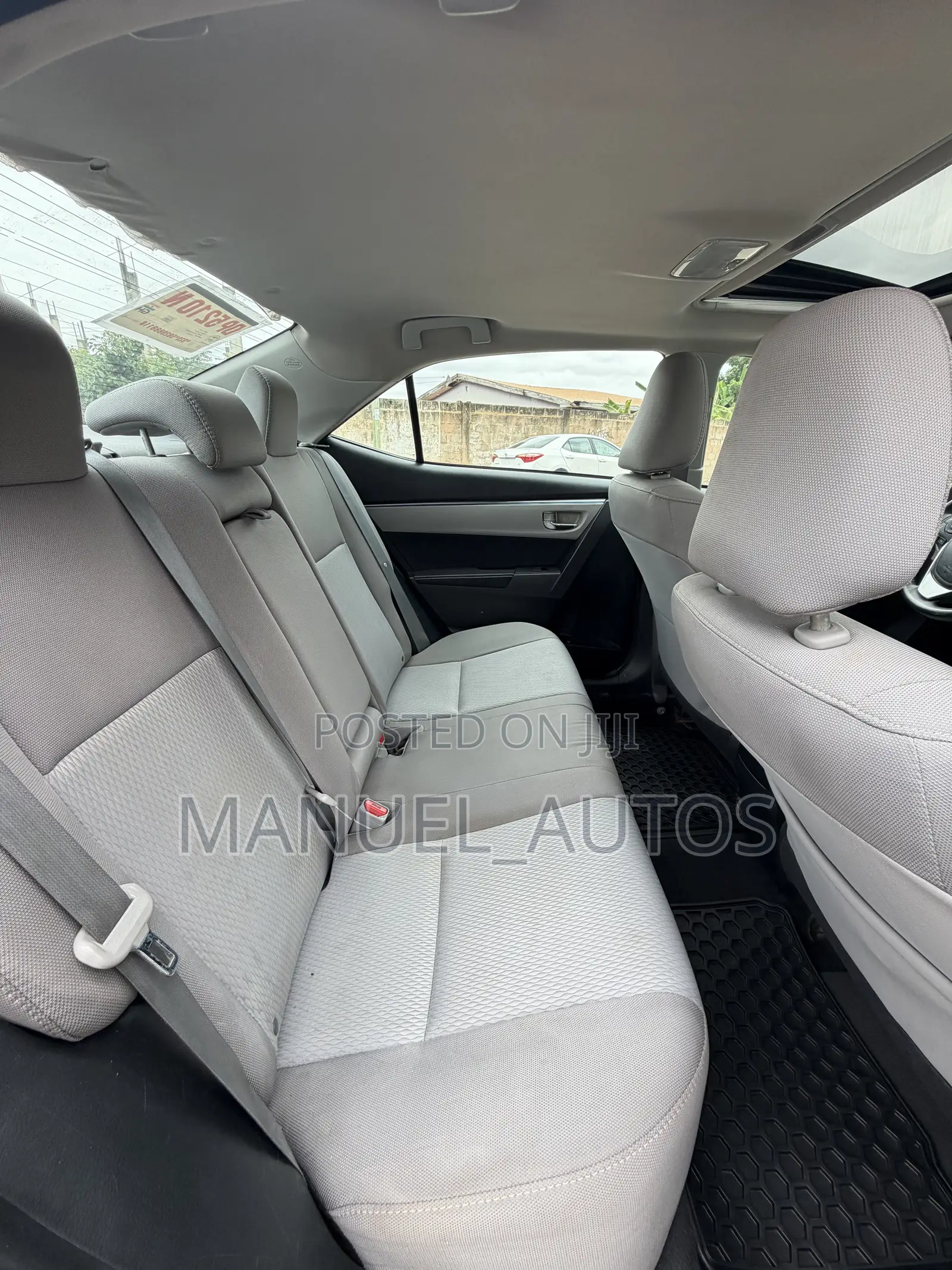 Toyota Corolla LE Premium 4dr Sedan (1.8L 4cyl CVT) 2016 Gray