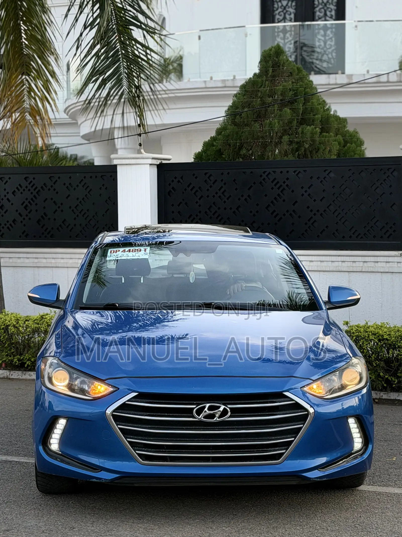Hyundai Elantra Limited Sedan FWD (2.0L 4cyl 6A) 2017 Blue