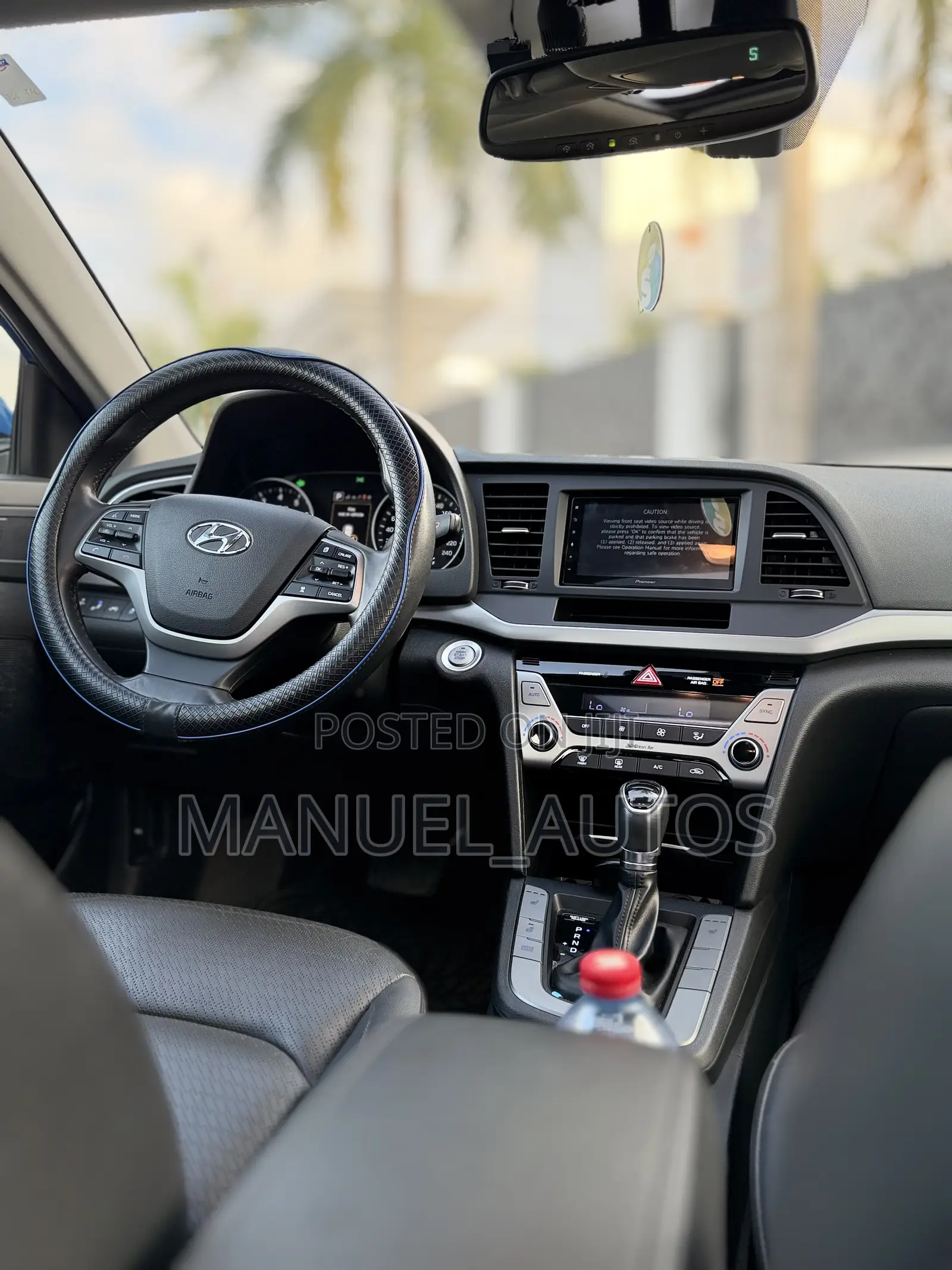 Hyundai Elantra Limited Sedan FWD (2.0L 4cyl 6A) 2017 Blue