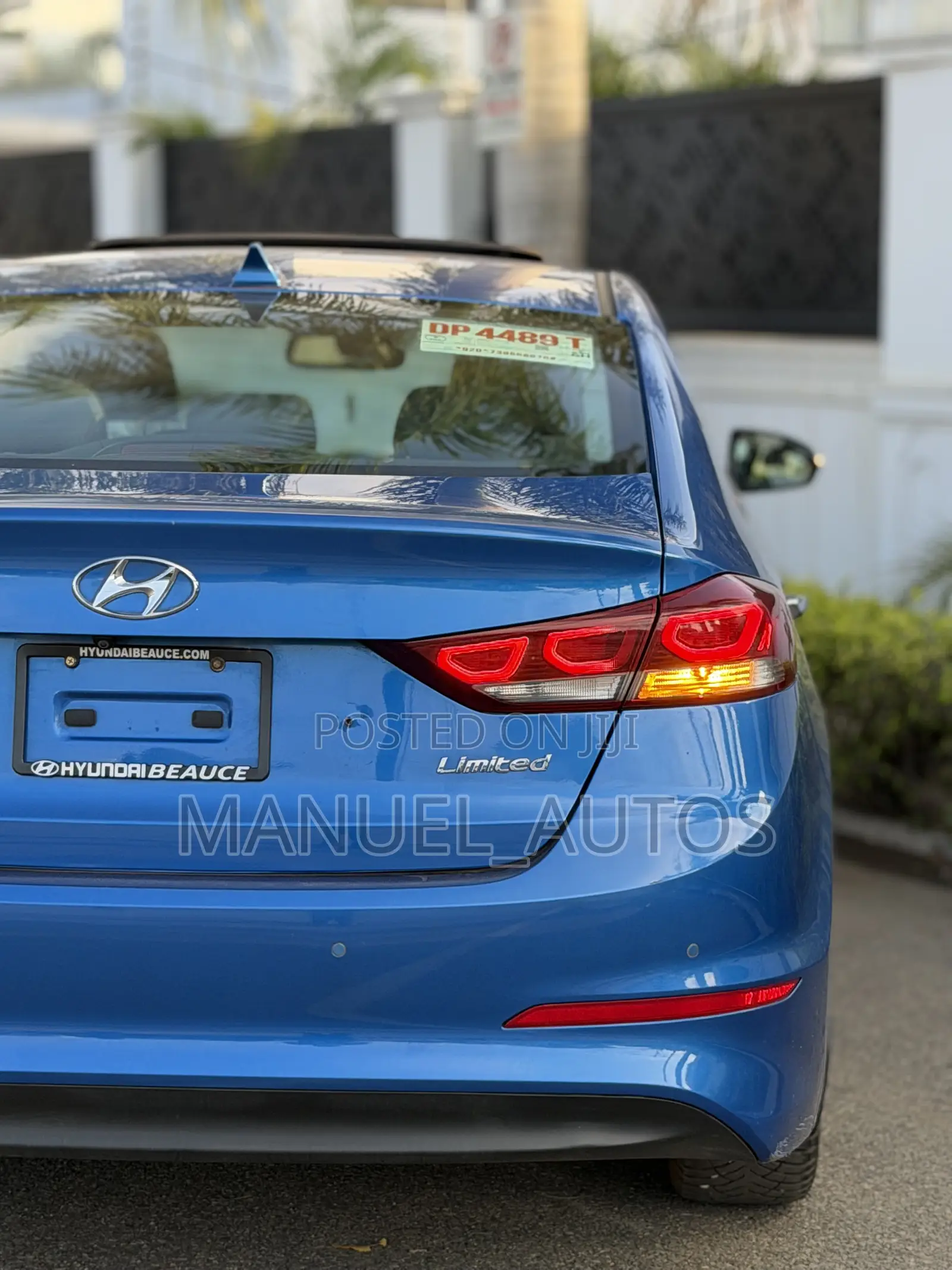 Hyundai Elantra Limited Sedan FWD (2.0L 4cyl 6A) 2017 Blue