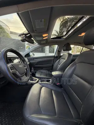 Hyundai Elantra Limited Sedan FWD (2.0L 4cyl 6A) 2017 Blue