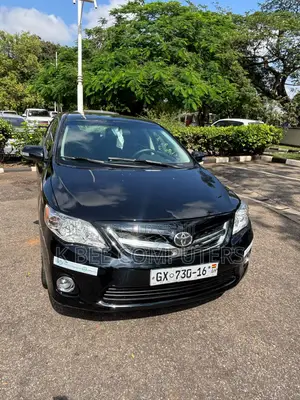 Toyota Corolla LE 4dr Sedan (1.8L 4cyl 4A) 2013 Black