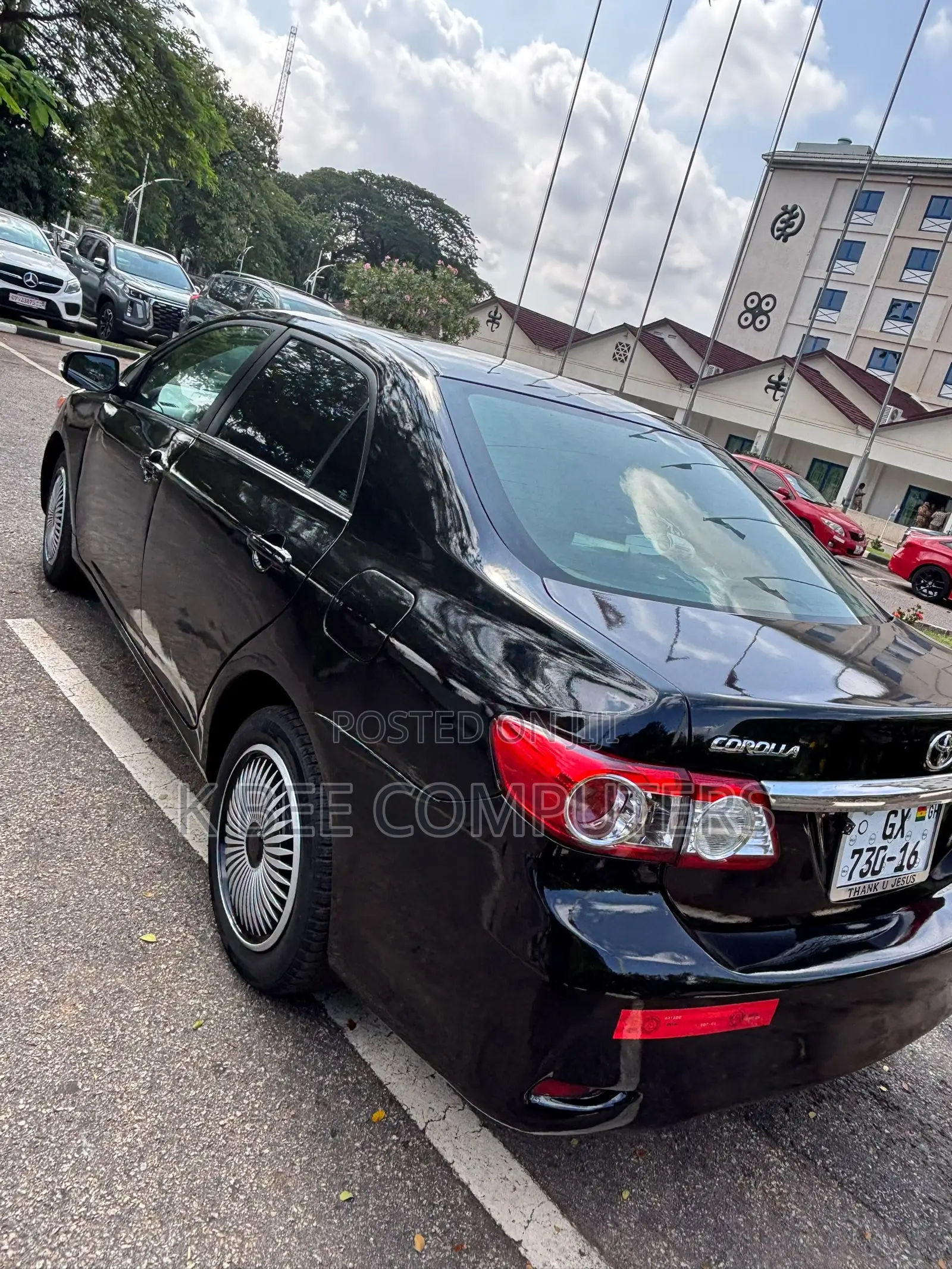 Toyota Corolla LE 4dr Sedan (1.8L 4cyl 4A) 2013 Black
