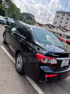 Toyota Corolla LE 4dr Sedan (1.8L 4cyl 4A) 2013 Black