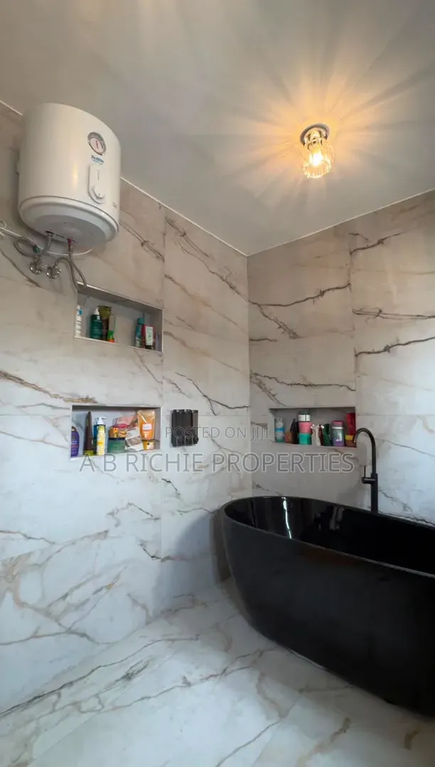 3bdrm House in Ab Richie Properties, Tseaddo for sale