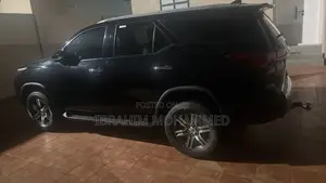 Toyota Fortuner 2024 Black