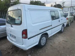 Hyundai H-100 2004 White