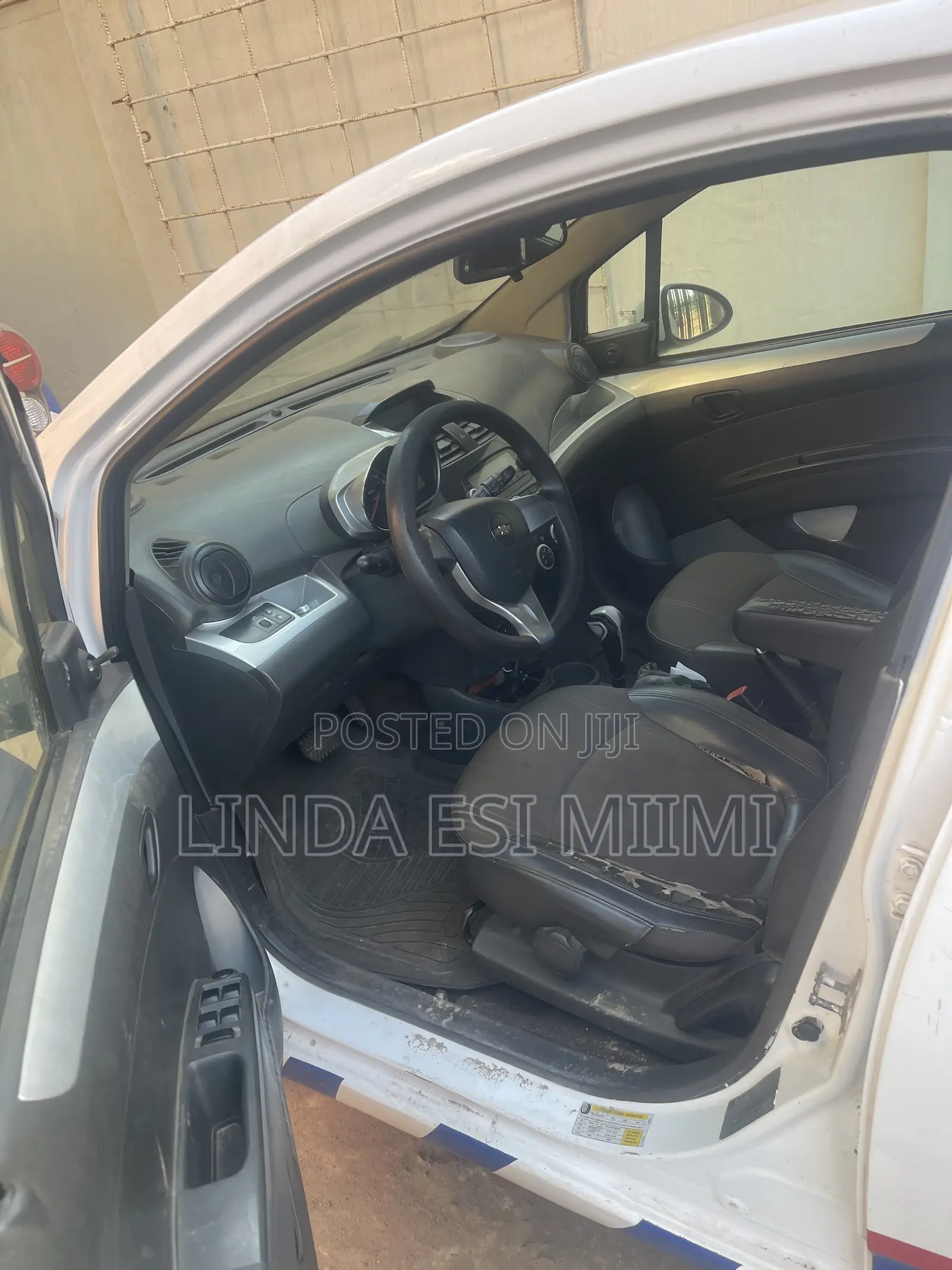 Chevrolet Spark 2LT 4dr Hatchback (1.2L 4cyl 5M) 2014 White