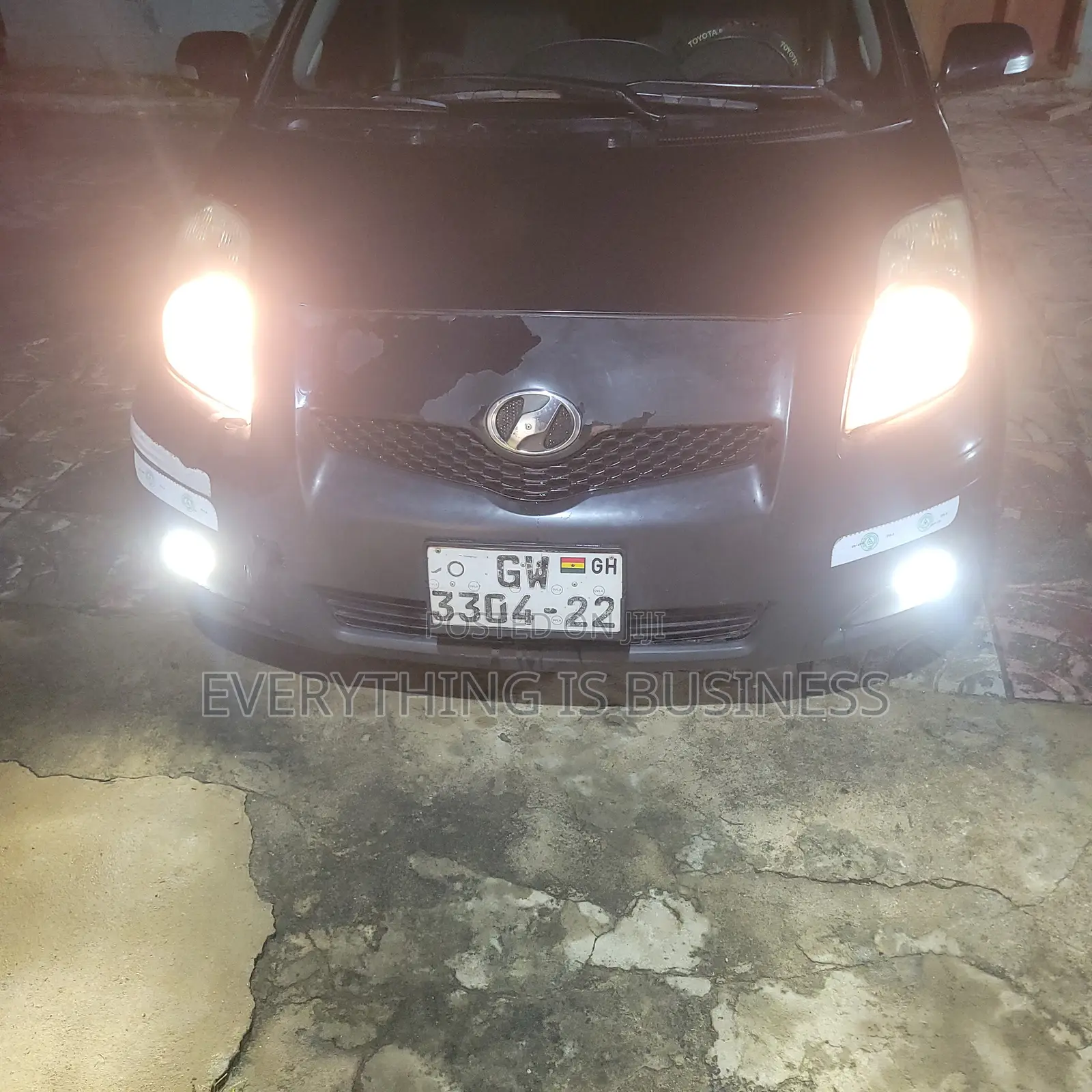 Toyota Vitz 1.3 AWD 5dr 2010 Black