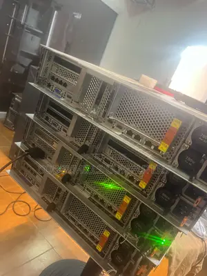 Server Lenovo 64GB Intel Xeon HDD 2T