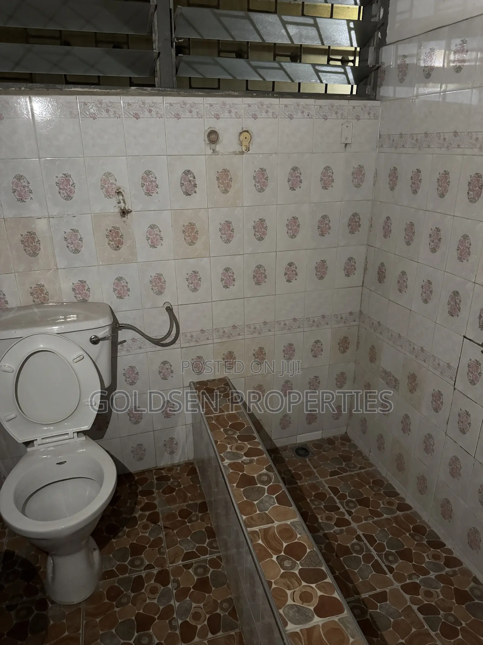 2bdrm Apartment in Mile 7 for rent