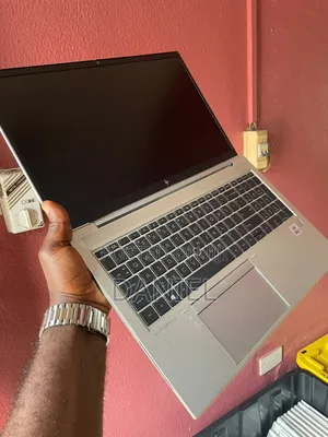 Laptop HP EliteBook 830 G7 8GB Intel Core i5 SSD 256GB