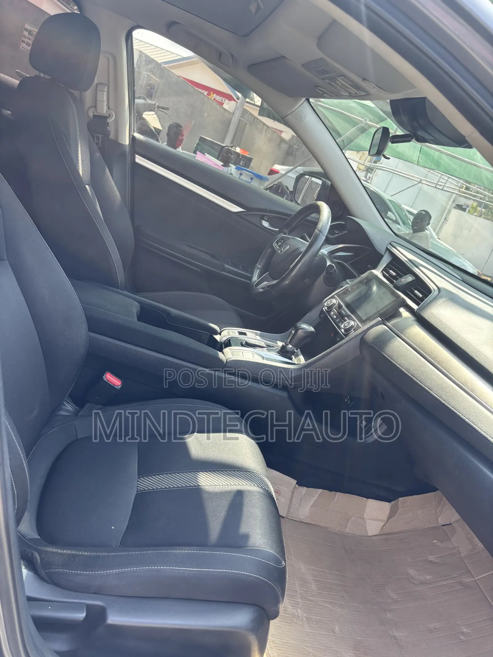 Honda Civic EX-L 2dr Coupe (1.5L 4cyl) 2017 Gray
