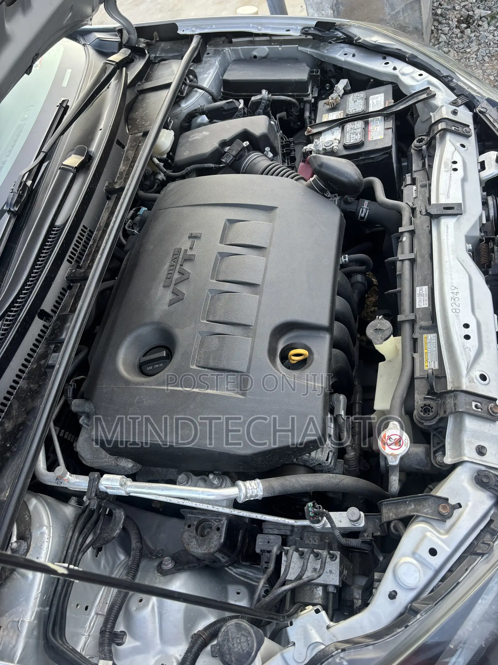 Toyota Corolla LE Eco (1.8L 4cyl 2A) 2018 Silver