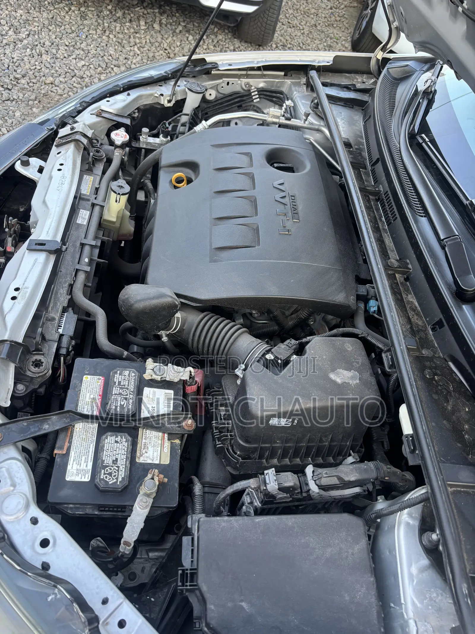 Toyota Corolla LE Eco (1.8L 4cyl 2A) 2018 Silver