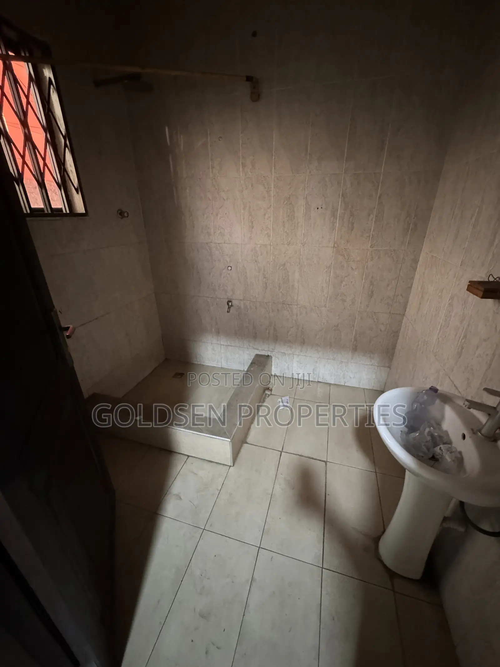 7bdrm House in Neoplan for rent