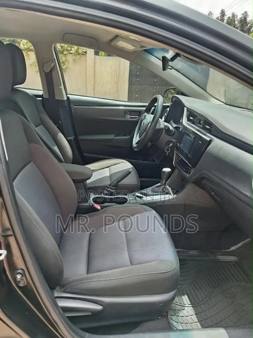 Toyota Corolla 2017 Black
