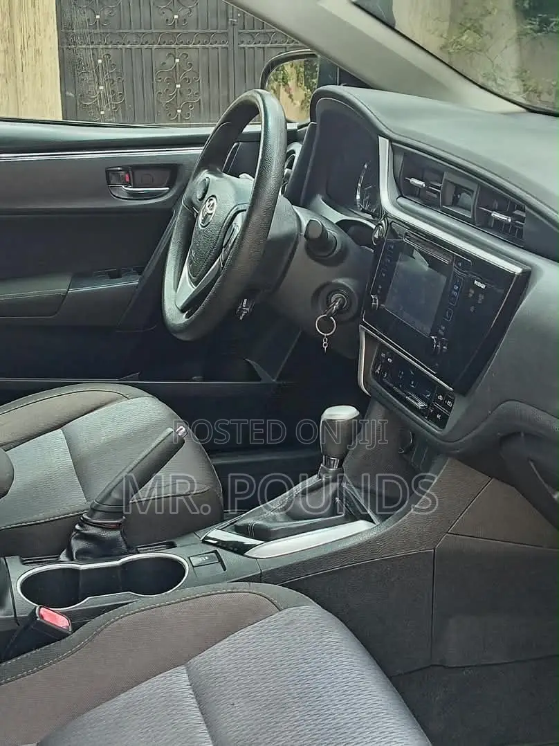 Toyota Corolla 2017 Black
