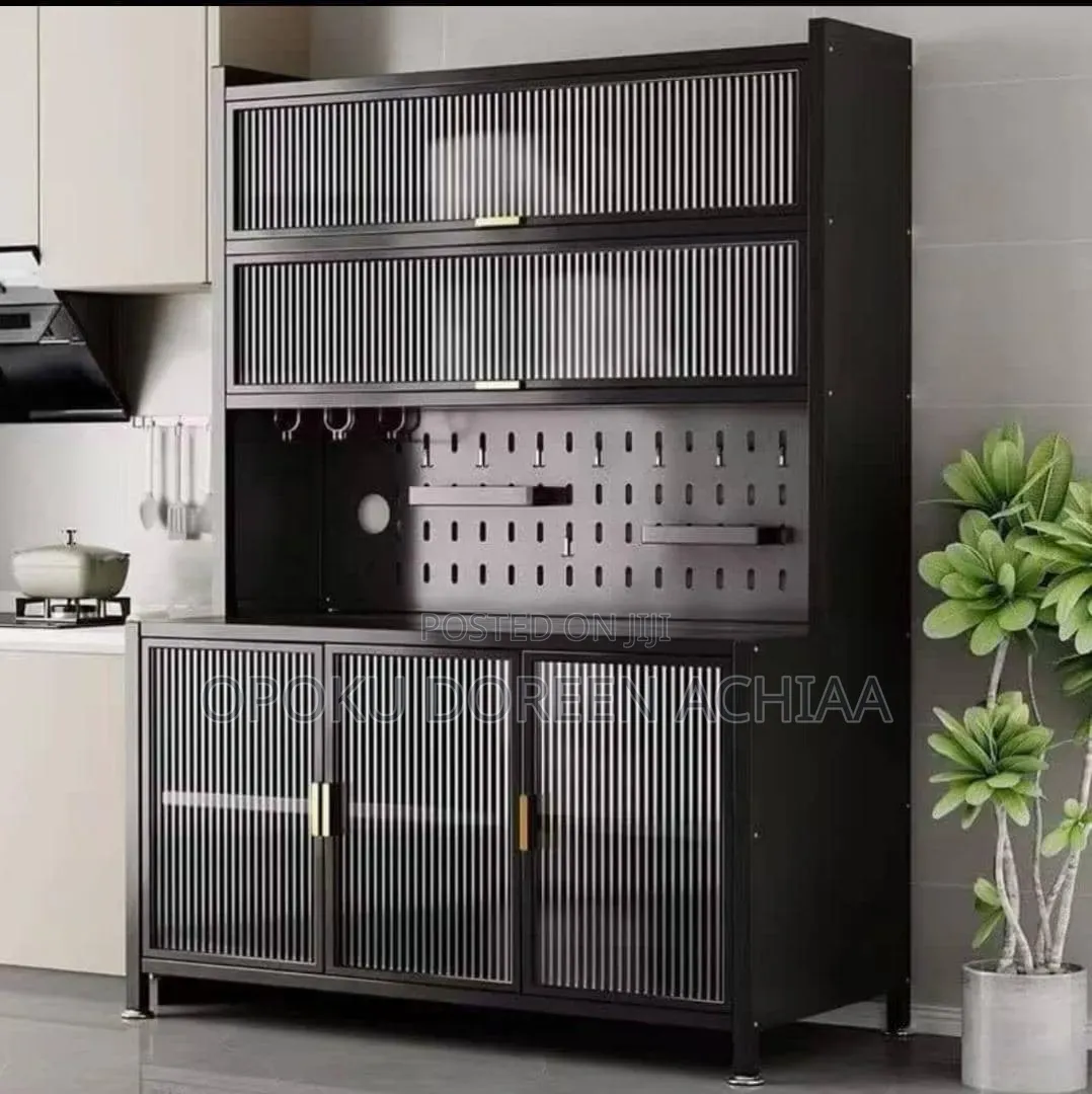 Modern Kitchen Cabinet With Door