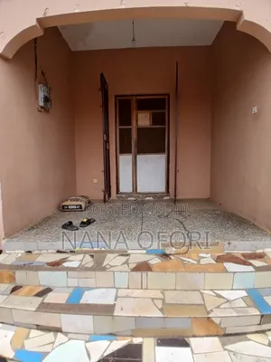 3bdrm Apartment in Ashongman Estate, Police Station for rent