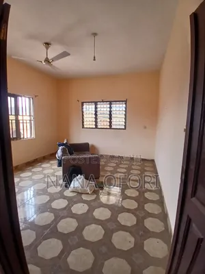 3bdrm Apartment in Ashongman Estate, Police Station for rent