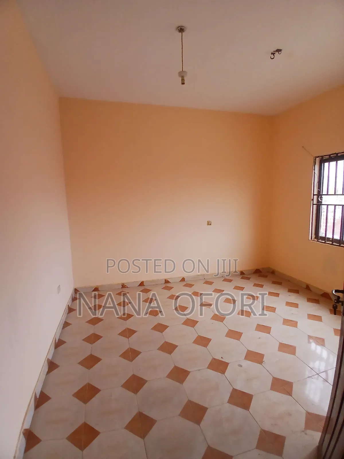 3bdrm Apartment in Ashongman Estate, Police Station for rent