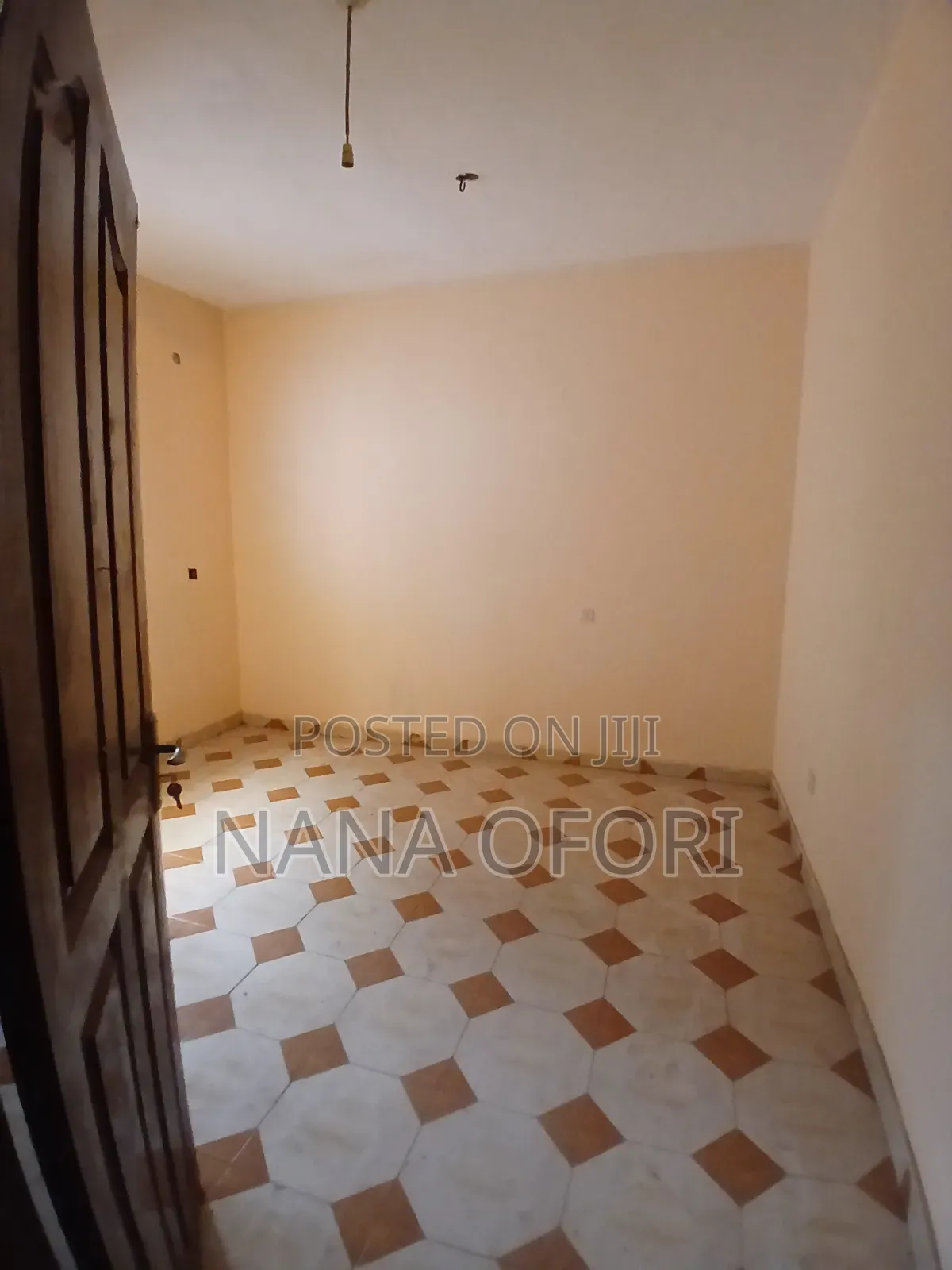 3bdrm Apartment in Ashongman Estate, Police Station for rent