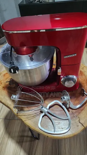 Heinrich's 8L Stand Mixer