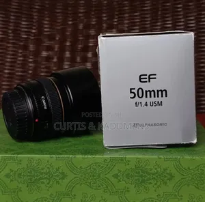 Canon EF 50mm F1.4 Lens With Lens Hood Brand New