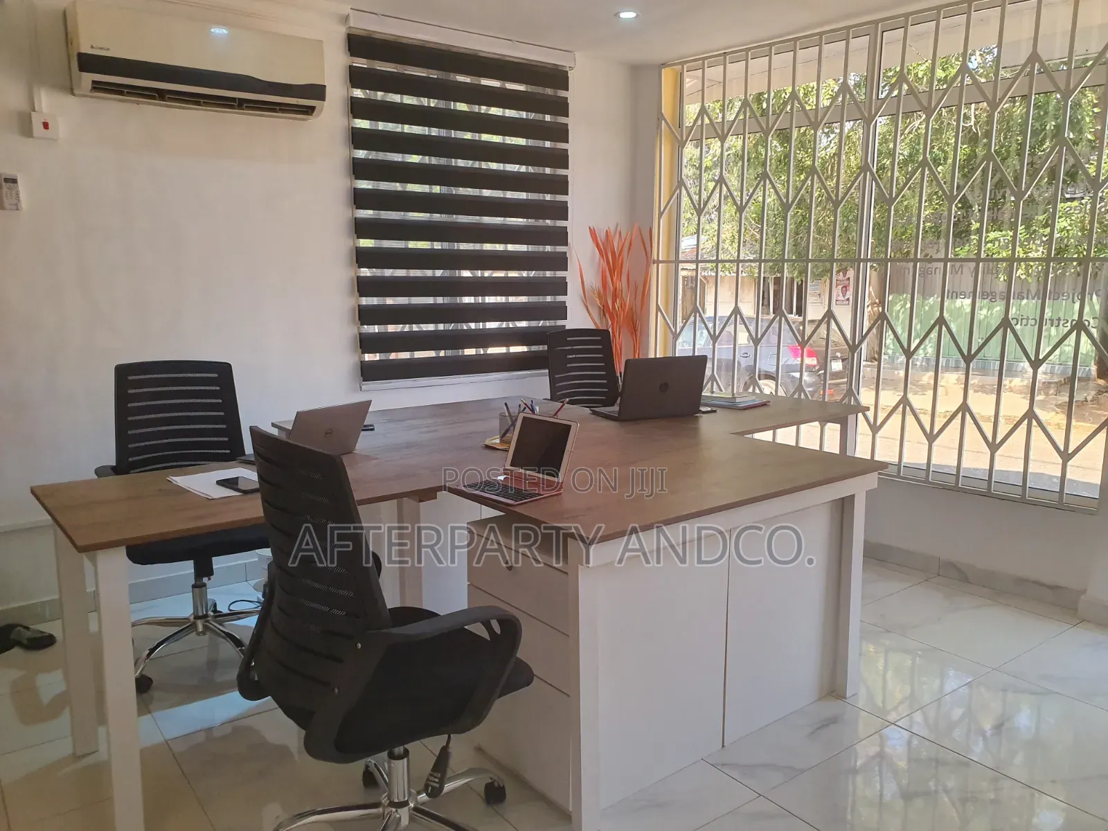 Office Space / Shop Available for Rent