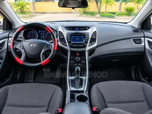 Hyundai Elantra SE Sedan FWD (1.8L 4cyl 6M) 2016 Black