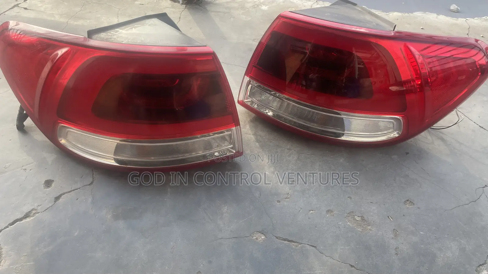 Kia Sorento 2016 LED Tail Light Pair