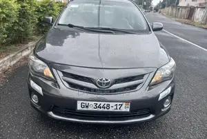 Toyota Corolla 2013 Gray